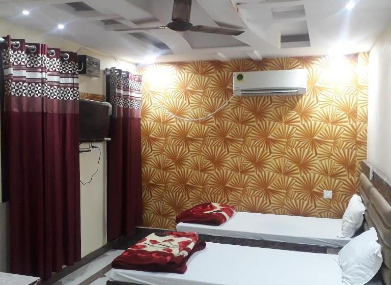 豪华房间, Kartar Yatri Niwas