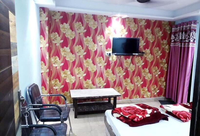 豪华房间, Kartar Yatri Niwas