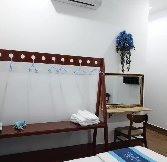 اتاق لوکس, Lại Nguyễn Boutique