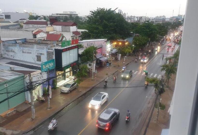 اتاق استاندارد با بالکن, Lại Nguyễn Boutique