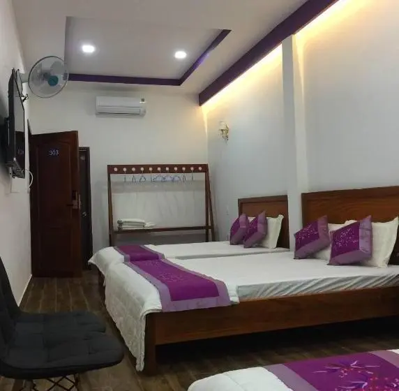 اتاق لوکس خانوادگی, Lại Nguyễn Boutique