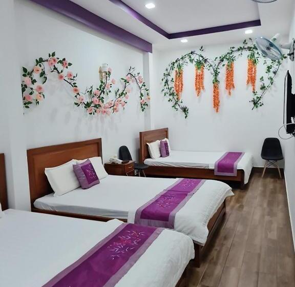 اتاق لوکس خانوادگی, Lại Nguyễn Boutique