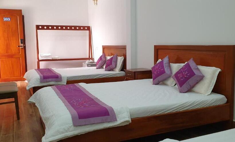 اتاق لوکس خانوادگی, Lại Nguyễn Boutique