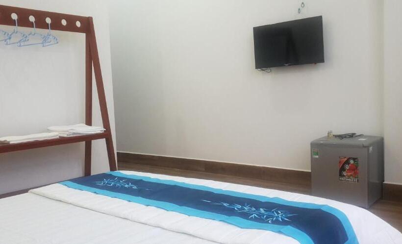 اتاق لوکس, Lại Nguyễn Boutique