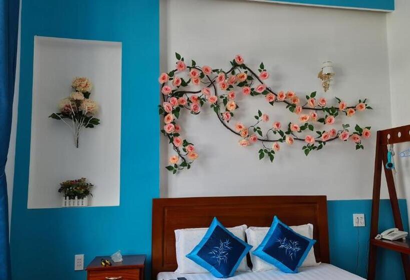 اتاق لوکس, Lại Nguyễn Boutique