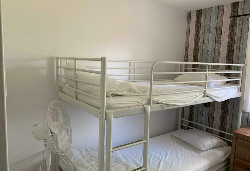 חדר סטנדרט לארבעה, 4hearts B&b