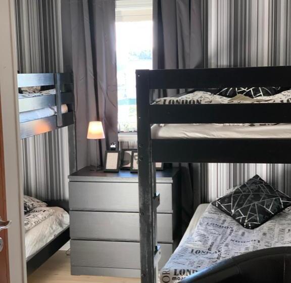 חדר סטנדרט לארבעה, 4hearts B&b