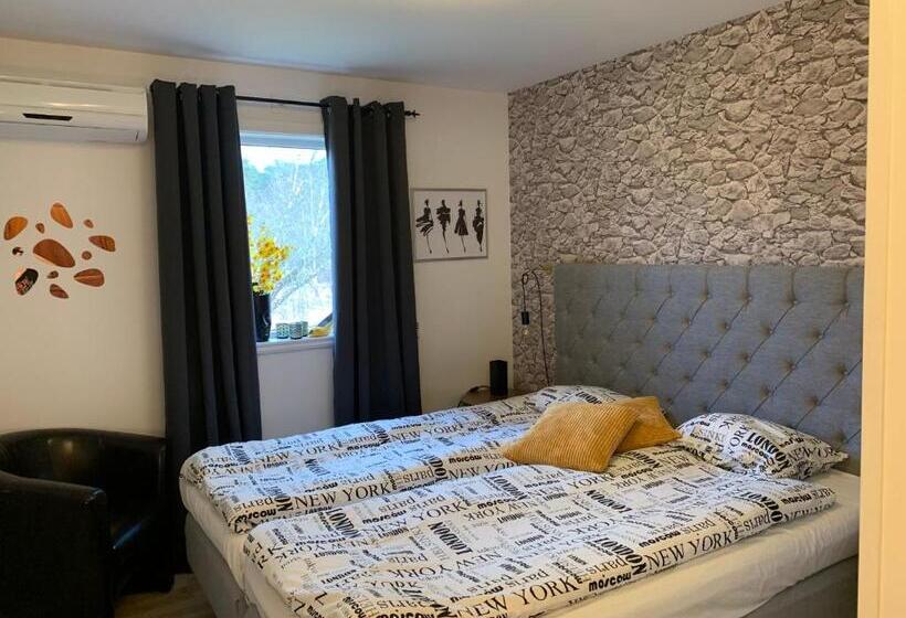 Номер Стандарт, 4hearts B&b