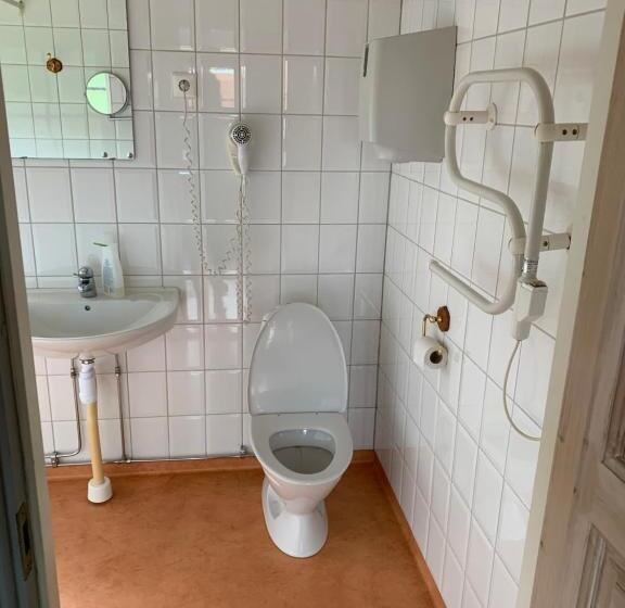 דירת שלושה חדרים, 4hearts B&b