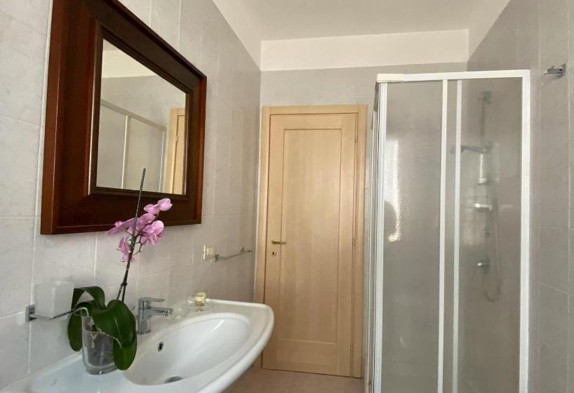 标准间带阳台, Cala Di Rio B&b