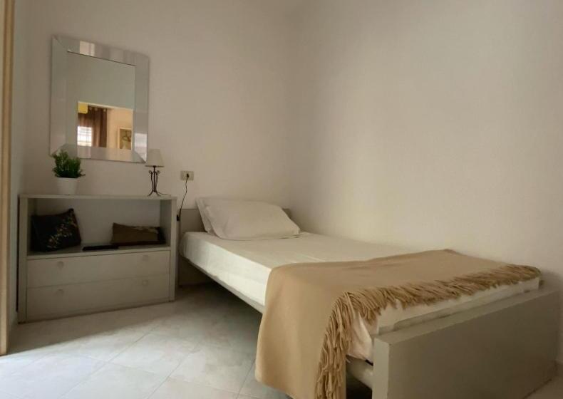 Quarto Quadruple Standart com Varanda, Cala Di Rio B&b