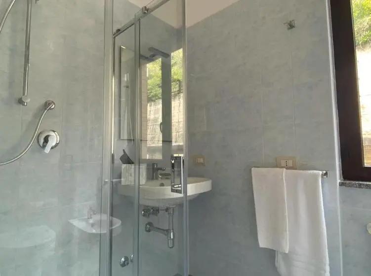 バルコニー付スタンダード４ベッドルーム, Cala Di Rio B&b