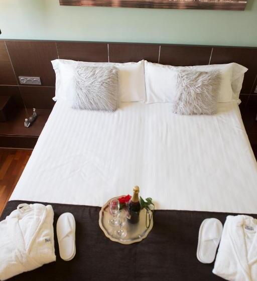 غرفة ديلوكس سرير كينج, Holidays Mirana