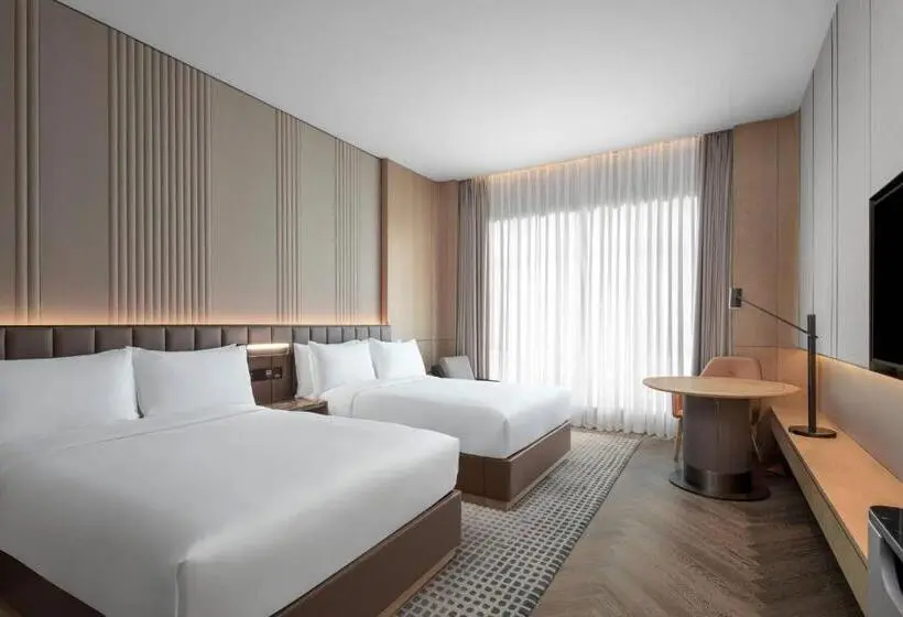 اتاق لوکس با چشم‌انداز شهر, Courtyard Taiyuan