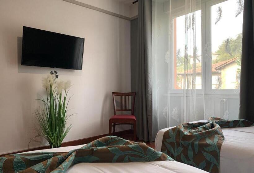 غرفة قياسية, L Embleme  Boutique