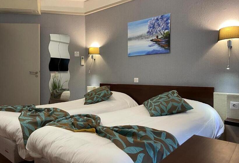 غرفة قياسية, L Embleme  Boutique