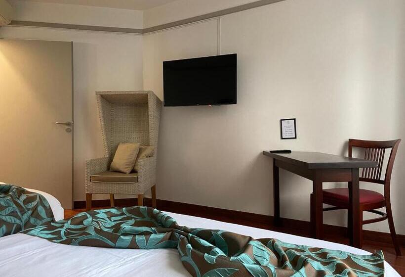 غرفة ديلوكس ثلاثية, L Embleme  Boutique