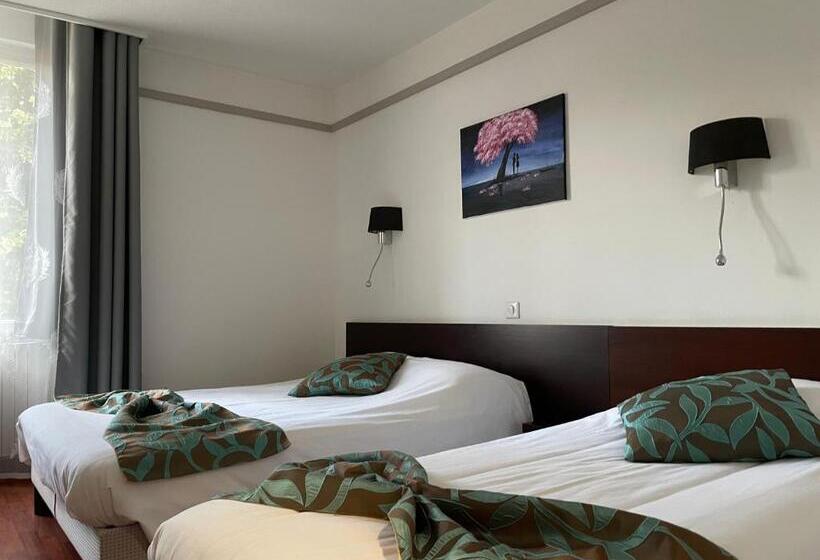 غرفة ديلوكس ثلاثية, L Embleme  Boutique