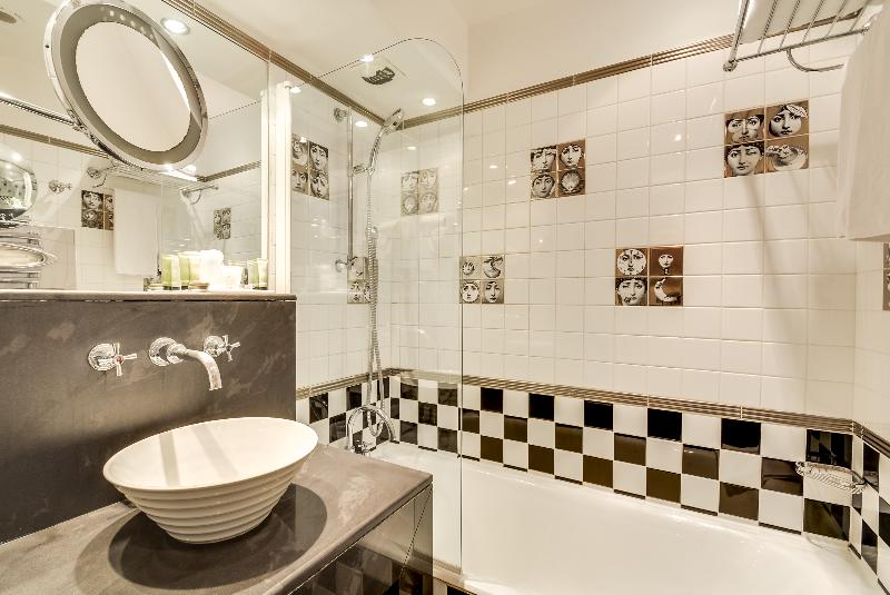 غرفة قياسية, L Embleme  Boutique