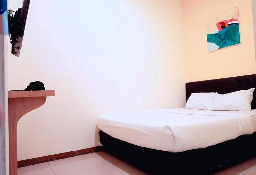 Quarto Deluxe, Oyo Flagship 3688 Pot Art