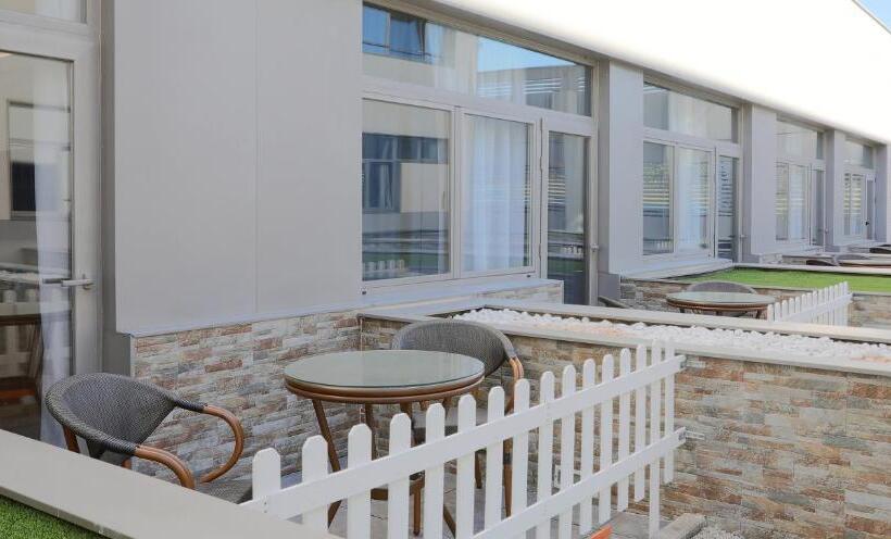 テラス付きスタンダードルーム, Villa Odon