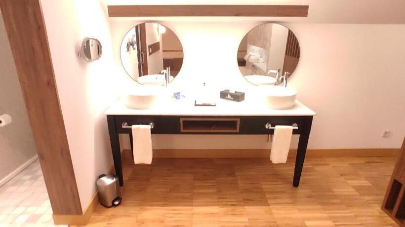 スイート, Villa Odon