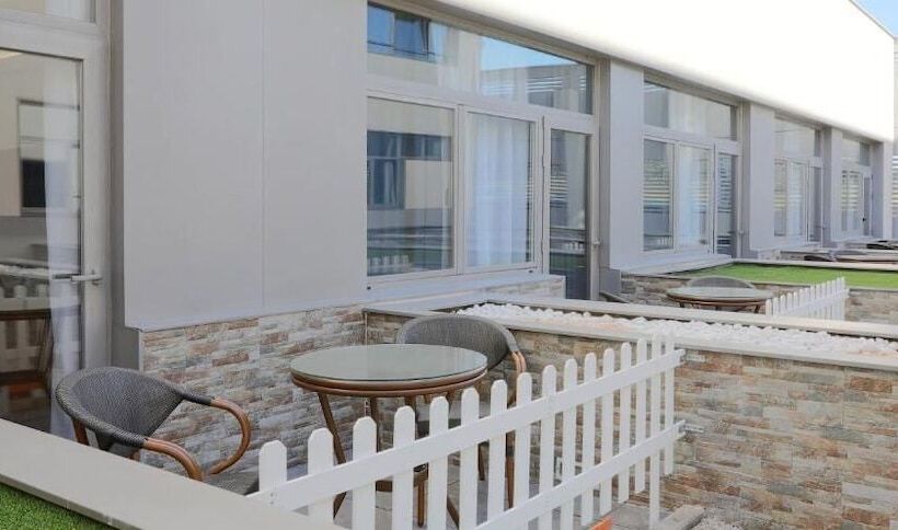 テラス付きスタンダードルーム, Villa Odon