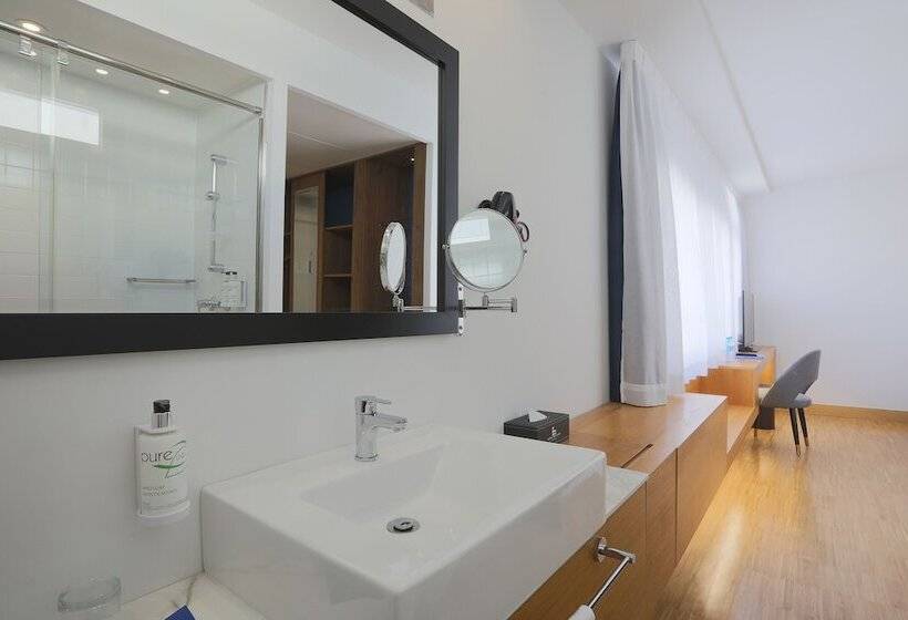 ドゥプレックスルーム, Villa Odon