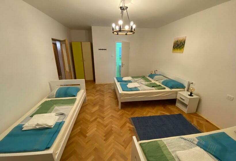 اتاق استاندارد, Sobe Kaki In Kivi