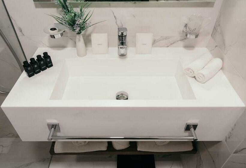 اتاق استاندارد, Central Point Hotel Beograd