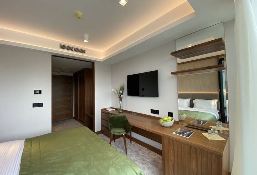 اتاق استاندارد با بالکن, Central Point Hotel Beograd