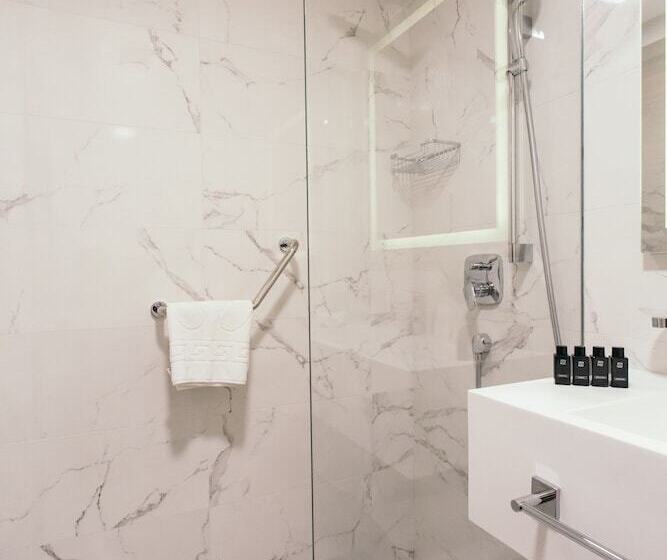 اتاق استاندارد با بالکن, Central Point Hotel Beograd