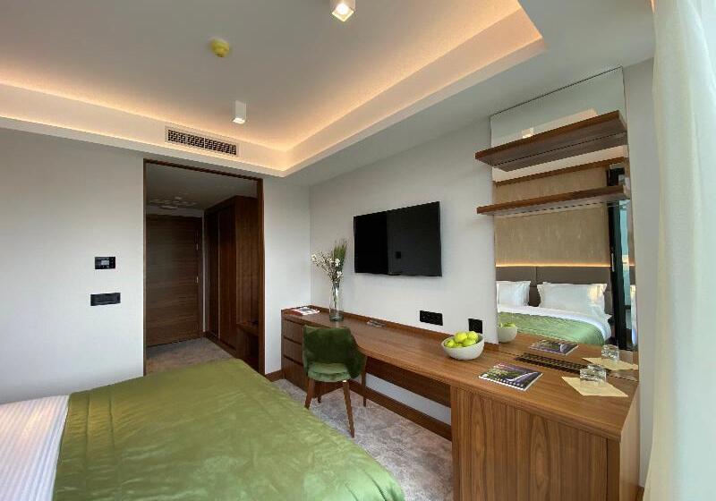 اتاق استاندارد با بالکن, Central Point Hotel Beograd