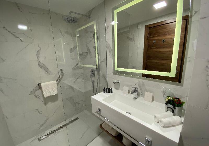 اتاق استاندارد با بالکن, Central Point Hotel Beograd