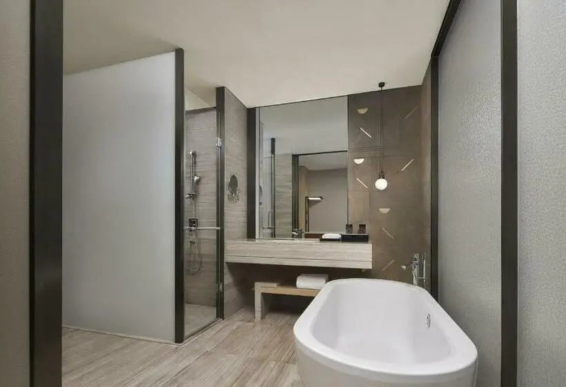اتاق استاندارد با تخت بزرگ, Four Points By Sheraton Guiyang, Huaxi