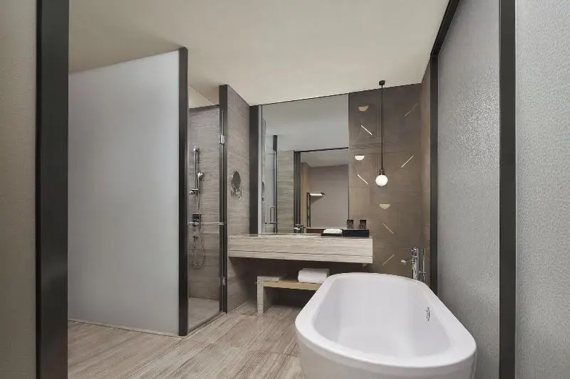 اتاق استاندارد با تخت بزرگ, Four Points By Sheraton Guiyang, Huaxi