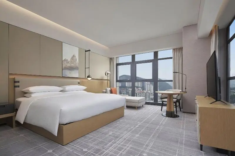 اتاق لوکس با تخت بزرگ, Four Points By Sheraton Guiyang, Huaxi