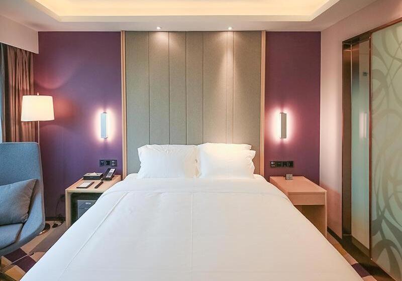 带大床的豪华间, Lavande Hotel Zhengzhou Longhai West Road Subway Station