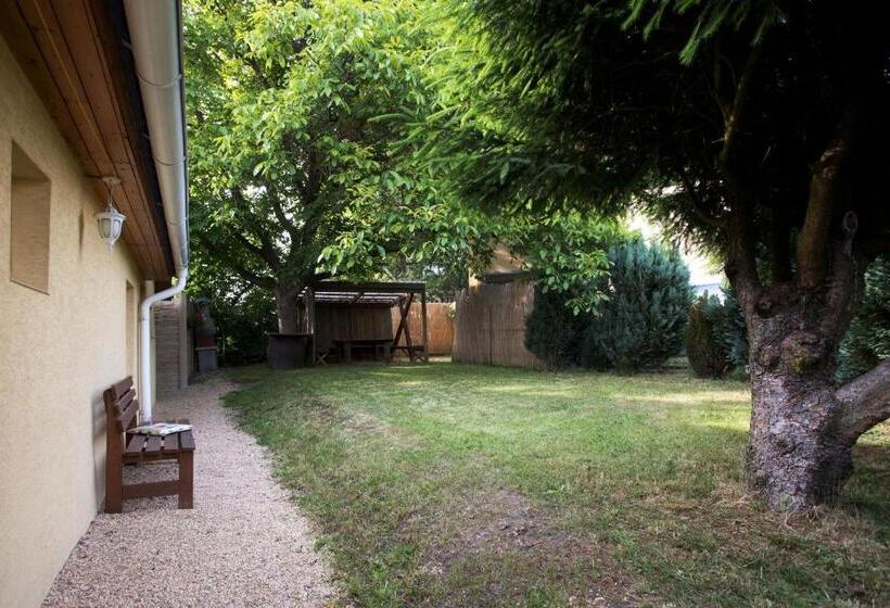 Familjestudio, Penzion Cyklista