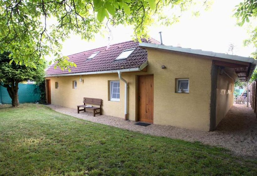 Familjestudio, Penzion Cyklista