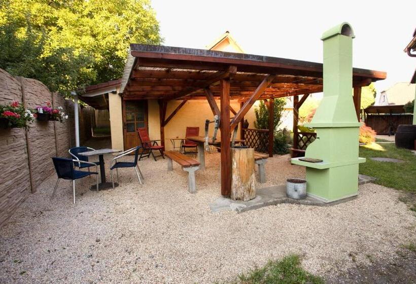 Familjestudio, Penzion Cyklista