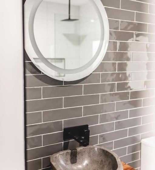 Люкс Повышенной Комфортности, Tuckers Lane Boutique Accommodation