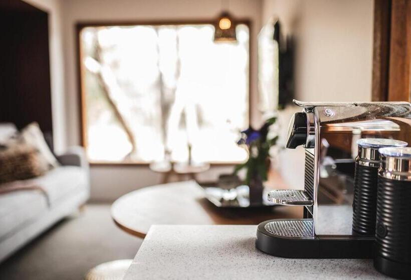 Люкс Повышенной Комфортности, Tuckers Lane Boutique Accommodation