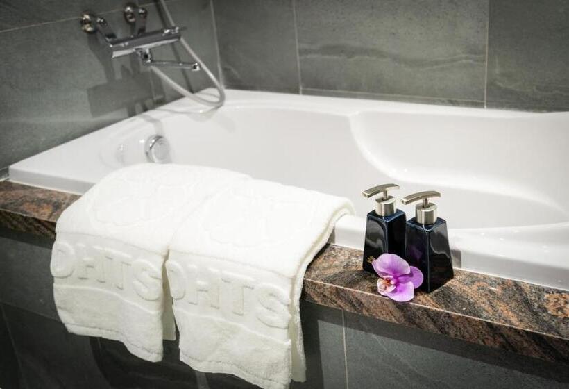 غرفة قياسية مزوَّدة بشُرفة, Dhts Business Hotel & Apartment