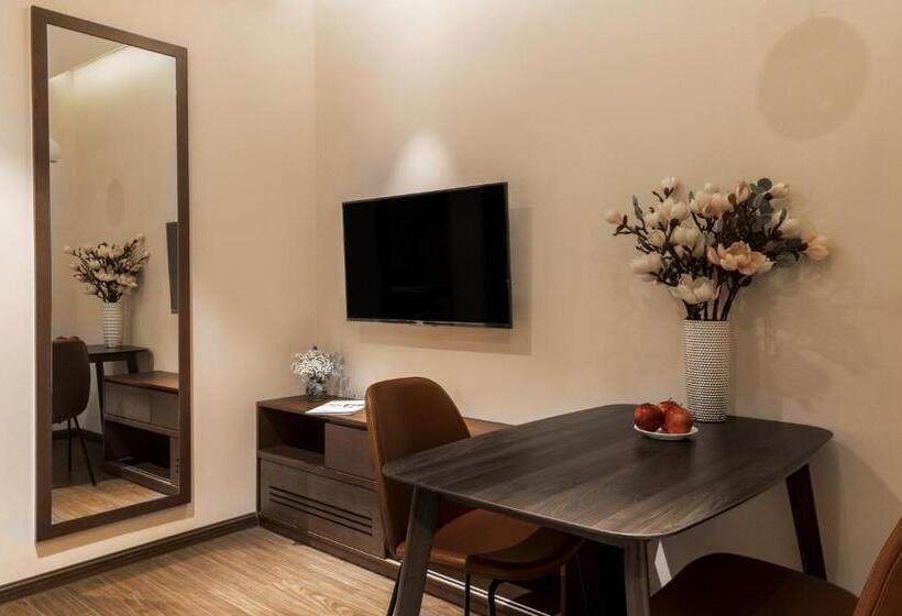 غرفة قياسية مزوَّدة بشُرفة, Dhts Business Hotel & Apartment