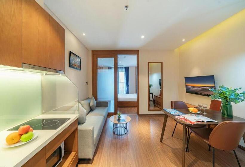 غرفة قياسية مزوَّدة بشُرفة, Dhts Business Hotel & Apartment