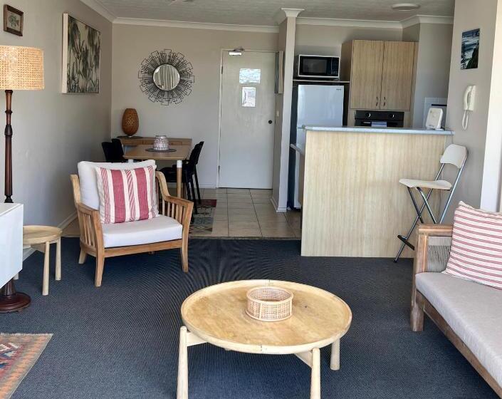 Апартаменты 1 Спальня, Eden Tower Apartments