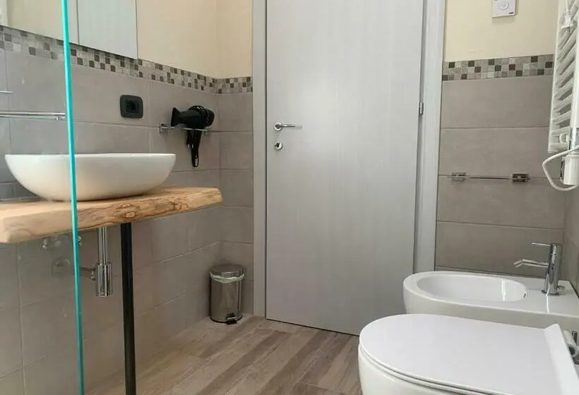 キングサイズベッドのスタンダードルーム, Agriturismo Il Cornio