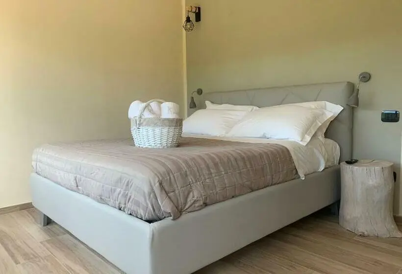 キングサイズベッドのスタンダードルーム, Agriturismo Il Cornio