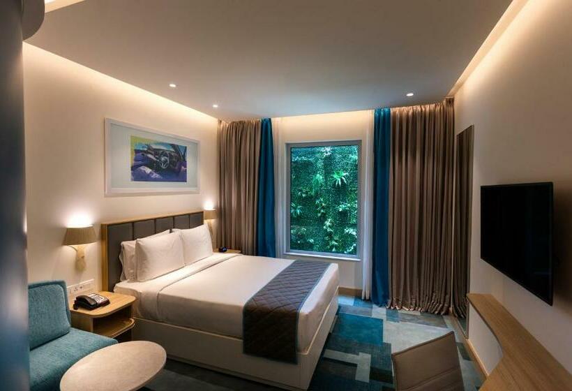 חדר סטנדרט עם מיטת קווין, Holiday Inn Express & Suites Bengaluru Old Madras Road, An Ihg